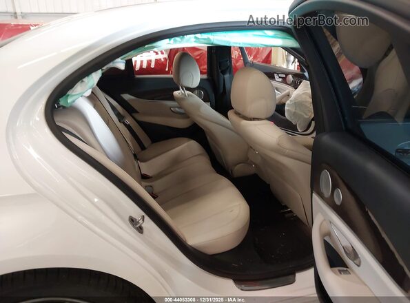 WDDZF4JB3KA530494 2019 MERCEDES-BENZ E-CLASS White Vista de la etiqueta del VIN