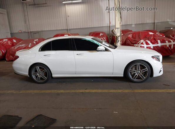 WDDZF4JB3KA530494 2019 MERCEDES-BENZ E-CLASS White Vista interior trasera