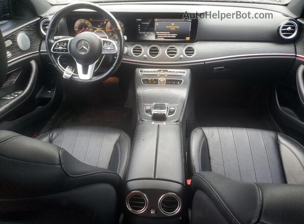 WDDZF4KB5KA586810 2019 MERCEDES-BENZ E Black Widok deski rozdzielczej