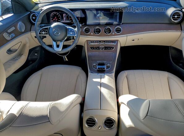 WDDZF8EBXLA744725 2020 MERCEDES-BENZ E Синий Вид панели приборов