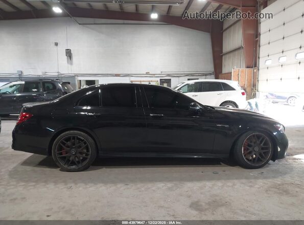 WDDZF8KB4KA575918 2019 MERCEDES-BENZ AMG E 63 Черный Вид задней части салона
