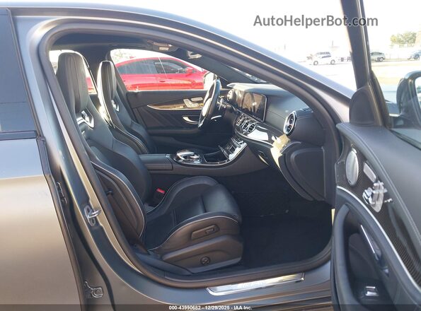 WDDZF8KBXKA608811 2019 MERCEDES-BENZ AMG E 63 Gray წინა სალონის ხედი