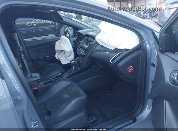 WF0DP3TH6H4121102 2017 FORD FOCUS RS Gray წინა სალონის ხედი