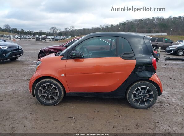 WMEFJ5DA3GK069871 2016 SMART FORTWO Orange Widok wnętrza 360 stopni