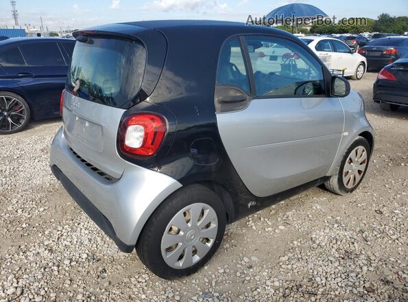 WMEFJ5DA3GK076996 2016 SMART FORTWO Серебряный Задняя правая четверть