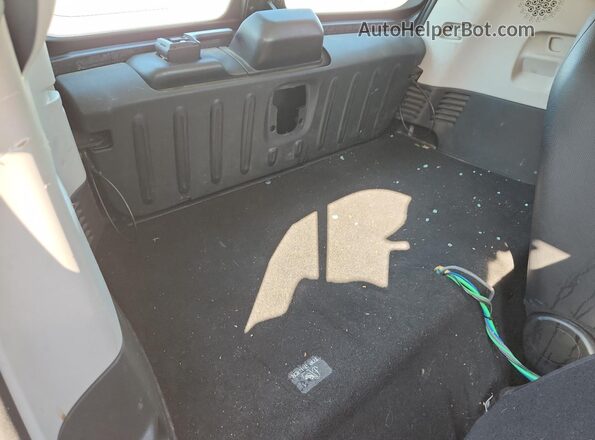 WMEFJ5DA7GK137783 2016 SMART FORTWO White Widok wnętrza z tyłu