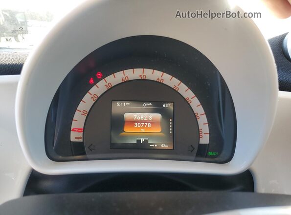 WMEFJ9BA5JK280359 2018 SMART FORTWO Gray Instrument cluster view