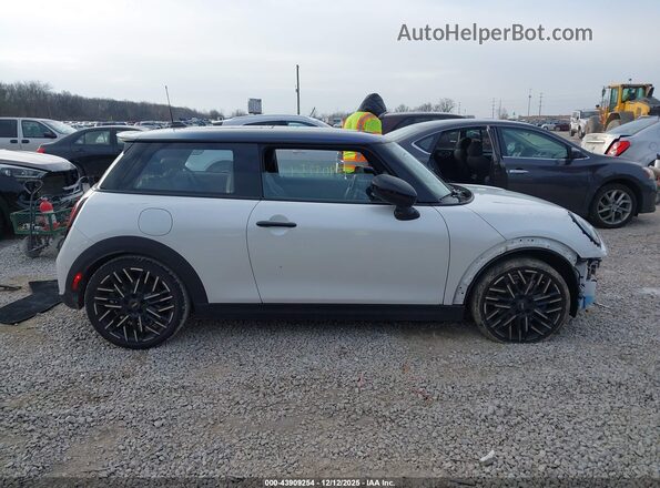 WMW23GD06S2W75195 2025 MINI HARDTOP Белый Панорамный вид салона 360°