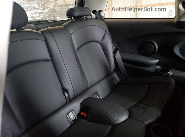 WMW53DH09N2S44294 2022 MINI COOPER Red Rear seats view
