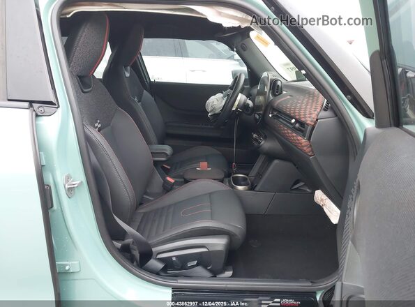 WMW53GD04S2W95944 2025 MINI HARDTOP Light Blue Вид салону спереду