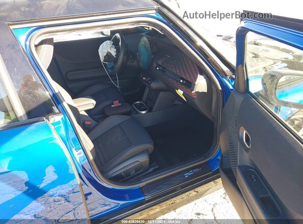 WMW53GD09S2W56900 2025 MINI HARDTOP Blue Вид салону спереду