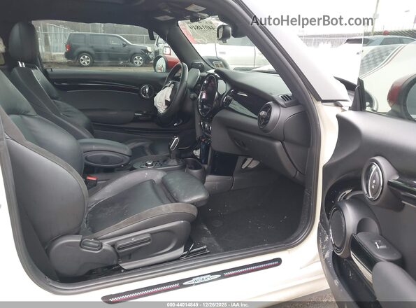 WMW73DH09P2T17353 2023 MINI HARDTOP White Սալոնի դիմացի տեսք