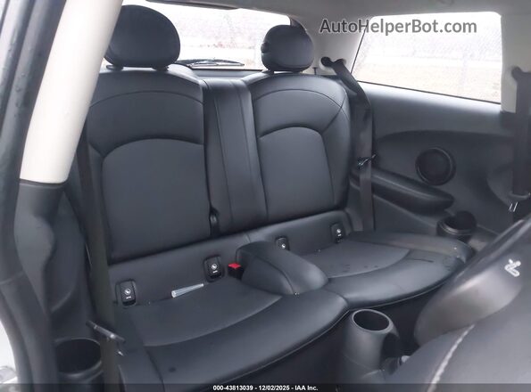 WMWXR5C02L2L95723 2020 MINI HARDTOP Gray Widok naklejki z numerem VIN