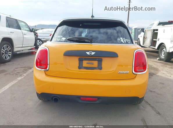 WMWXU1C34H2F78407 2017 MINI HARDTOP Yellow 