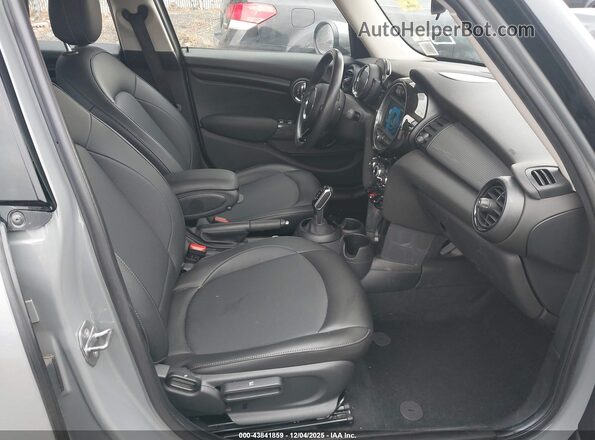 WMWXU7C05L2M62499 2020 MINI HARDTOP Серый Вид салона спереди