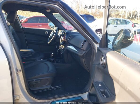 WMZ23BR06M3M77065 2021 MINI COUNTRYMAN White Widok wnętrza z przodu