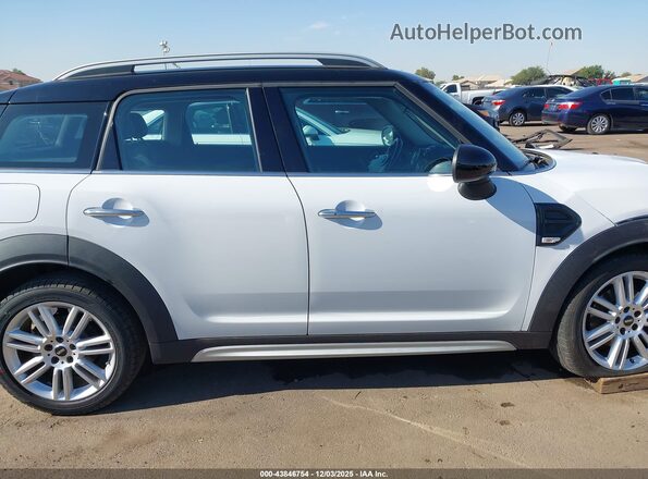 WMZYS7C32J3E07865 2018 MINI COUNTRYMAN White Rear interior view