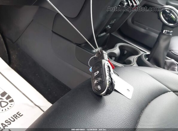 WMZYV5C30J3E03194 2018 MINI COUNTRYMAN Серый Вид панели приборов