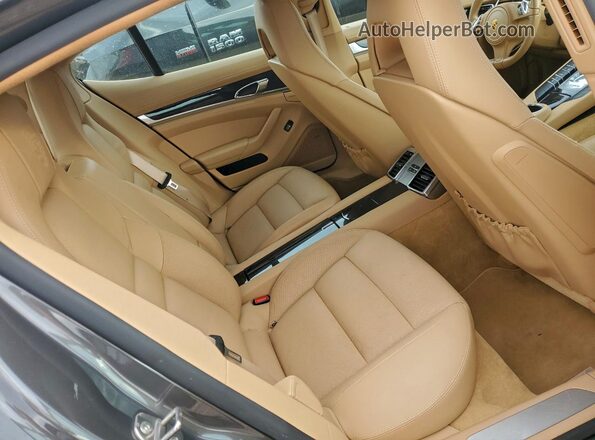 WP0AA2A73GL001628 2016 PORSCHE PANAMERA Charcoal Widok tylnych siedzeń