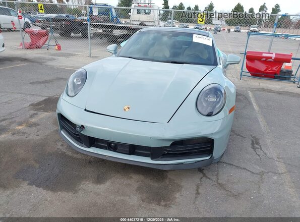 WP0AA2A92SS206521 2025 PORSCHE 911 Бирюзовый Вид спереди