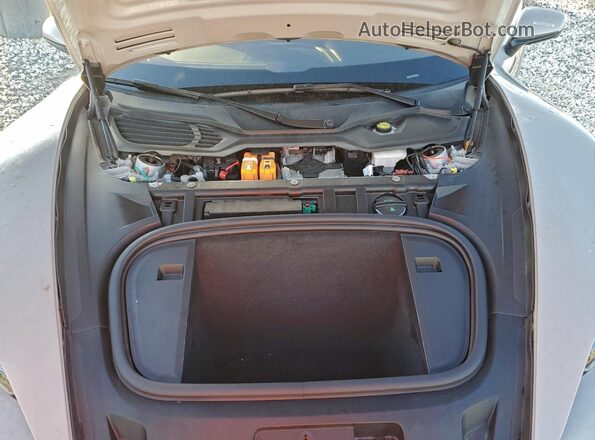 WP0AA2Y12NSA11834 2022 PORSCHE TAYCAN Silver Vista interior trasera