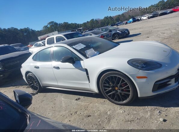 WP0AB2A76JL135151 2018 PORSCHE PANAMERA White Rear interior view