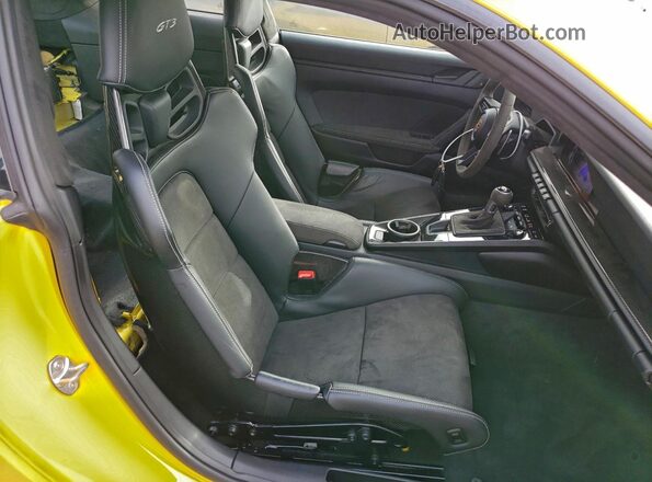 WP0AC2A95NS270745 2022 PORSCHE 911 Желтый Вид задних сидений