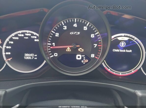 WP0AG2A75PL135619 2023 PORSCHE PANAMERA White Հետևի նստատեղերի տեսք