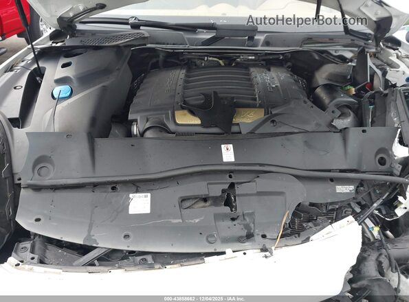 WP1AA2A25GLA00645 2016 PORSCHE CAYENNE Белый Вид сзади
