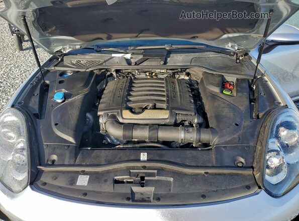 WP1AA2A26JKA06306 2018 PORSCHE CAYENNE Silver 