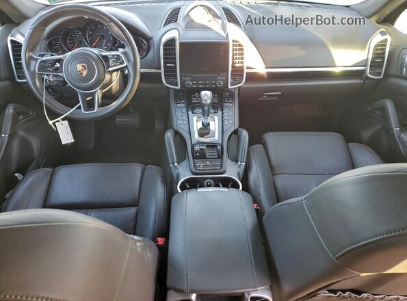 WP1AA2A27HKA84538 2017 PORSCHE CAYENNE White Առջևի վահանակի տեսք