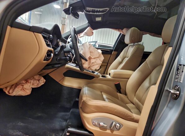 WP1AA2A52RLB18732 2024 PORSCHE MACAN Silver წინა სალონის ხედი