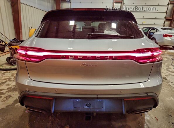 WP1AA2A52RLB18732 2024 PORSCHE MACAN Silver უკანა ხედი