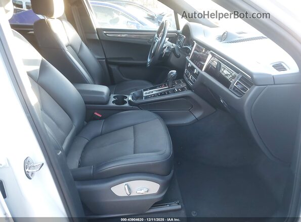 WP1AA2A54NLB01912 2022 PORSCHE MACAN White Вид салону спереду
