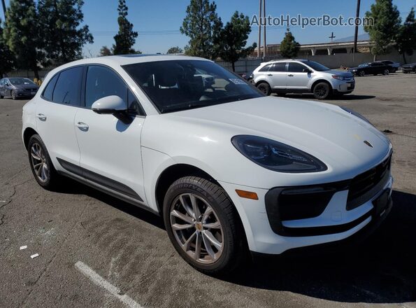 WP1AA2A55RLB16635 2024 PORSCHE MACAN White Front right