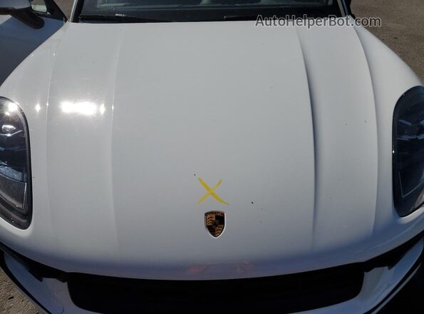 WP1AA2A55RLB16635 2024 PORSCHE MACAN White Rear interior view