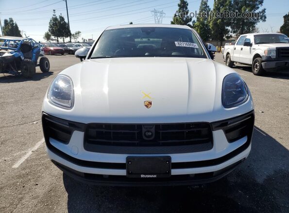 WP1AA2A55RLB16635 2024 PORSCHE MACAN White Front view