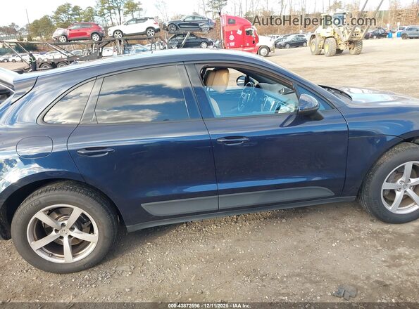WP1AA2A56JLB14090 2018 PORSCHE MACAN Blue Vista interior trasera