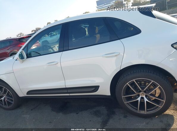 WP1AA2A56RLB16904 2024 PORSCHE MACAN White Widok wnętrza 360 stopni