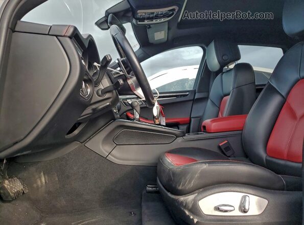 WP1AA2A57MLB08786 2021 PORSCHE MACAN White Widok wnętrza z przodu