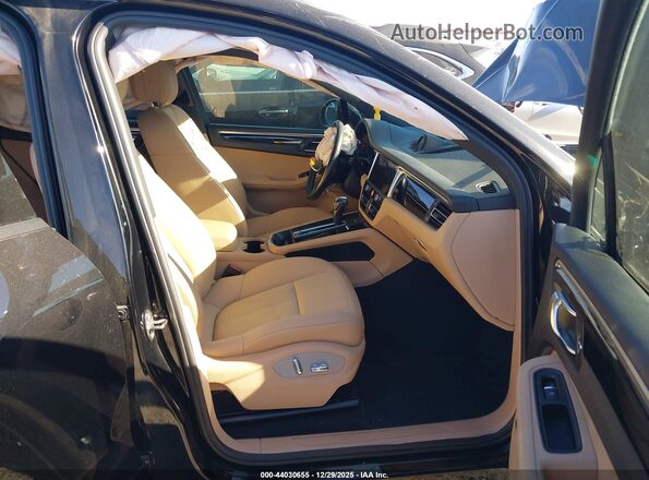 WP1AA2A59PLB00032 2023 PORSCHE MACAN Black Вид салону спереду