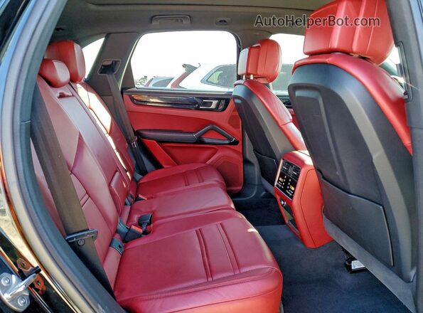 WP1AA2AY2NDA04020 2022 PORSCHE CAYENNE Black Rear seats view