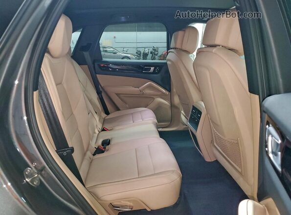 WP1AA2AY3KDA14549 2019 PORSCHE CAYENNE Серый Вид задней части салона