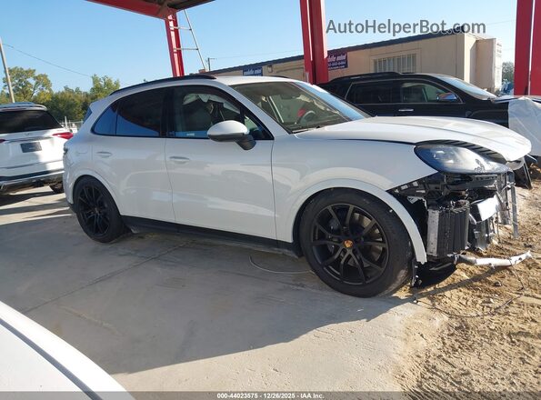 WP1AA2AY3SDA01235 2025 PORSCHE CAYENNE Белый Панорамный вид салона 360°