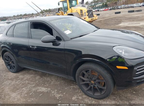 WP1AA2AY5PDA10736 2023 PORSCHE CAYENNE Черный Вид задней части салона