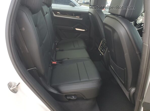 WP1AA2AY5SDA03505 2025 PORSCHE CAYENNE Белый Вид задней части салона