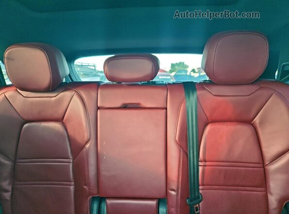 WP1AB2AY6MDA27456 2021 PORSCHE CAYENNE White Vista de los asientos traseros