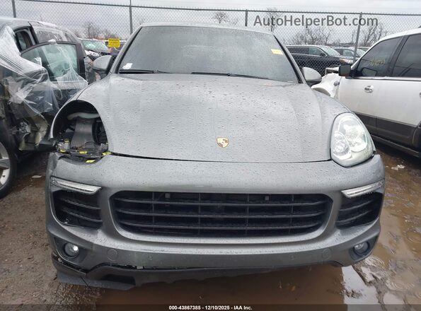 WP1AE2A25GLA60784 2016 PORSCHE CAYENNE Gray უკანა სალონის ხედი