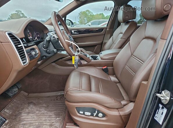 WP1AE2AY3MDA24764 2021 PORSCHE CAYENNE Угольный Вид салона спереди