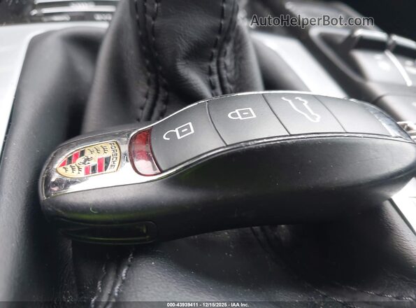 WP1AF2A51MLB60223 2021 PORSCHE MACAN Black 